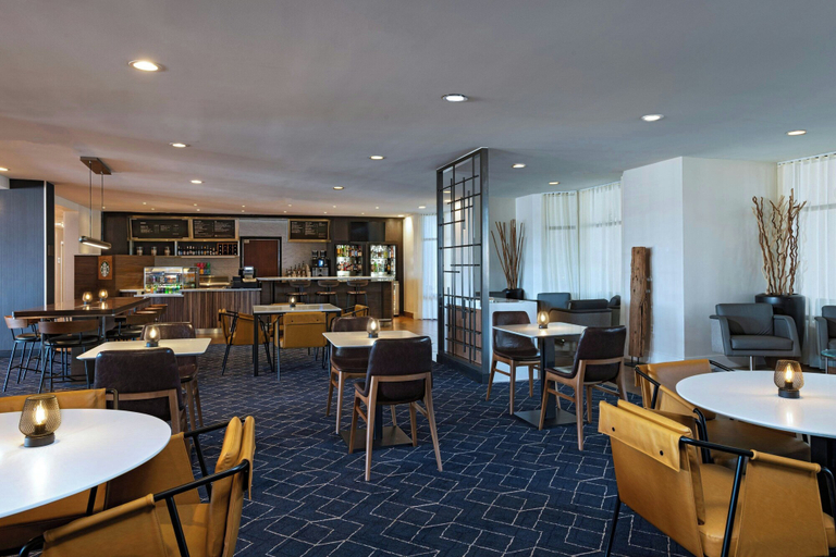 Food & Drinks 5, Courtyard Marriott Laredo, Webb