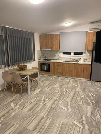 Kitchen 5, Four Seasons, Central Macedonia