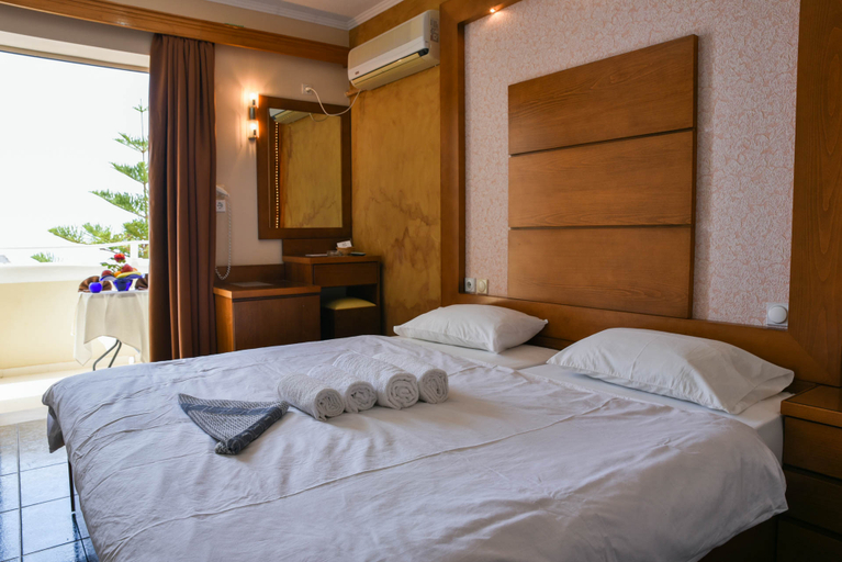Bedroom 3, Sacallis Inn Beach Hotel, South Aegean