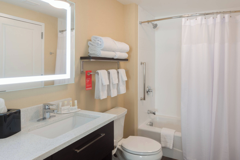 Bathroom 5, TownePlace Suites by Marriott Syracuse Liverpool, Onondaga