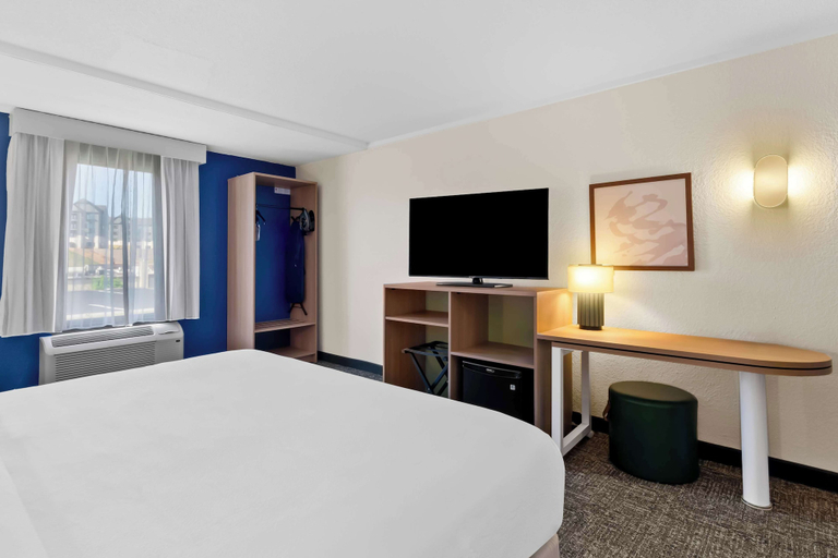 Bedroom 3, Spark by Hilton Daleville Roanoke North, Botetourt