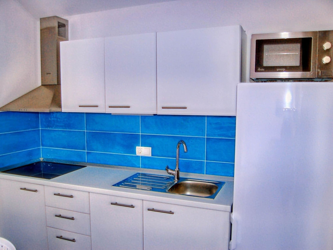 Others 4, Nice Apartment With Roofed Terrace, Near the Sea, Sali