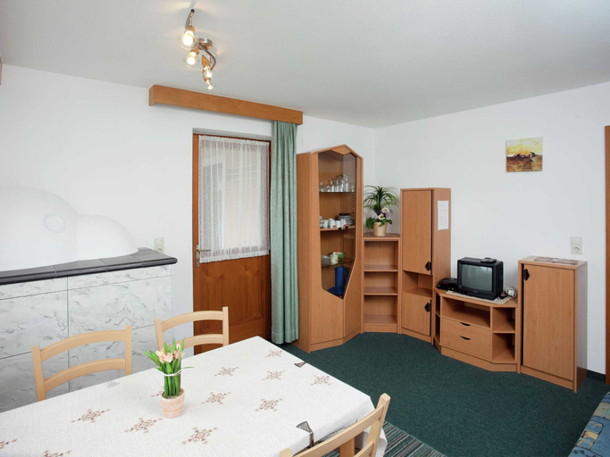 Bedroom 2, Apartment in Otztal near Ski Slopes, Imst