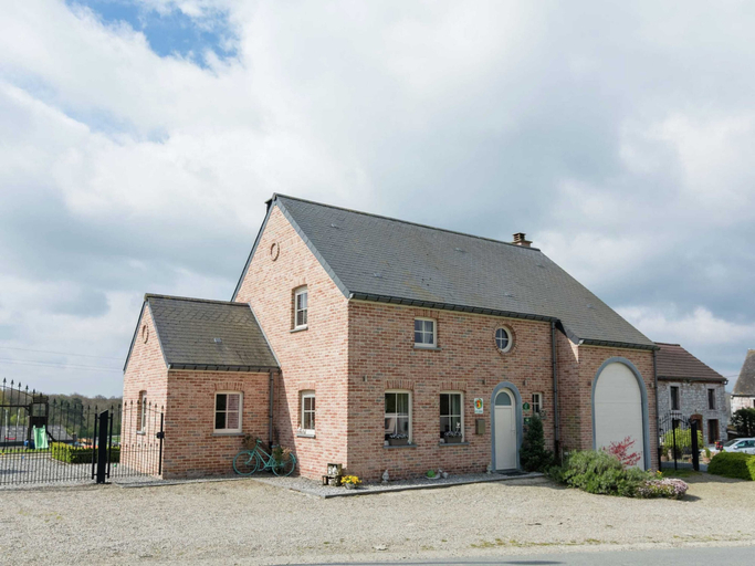 Exterior & Views 2, Holiday Home in Vodelee with Nature Views, Namur