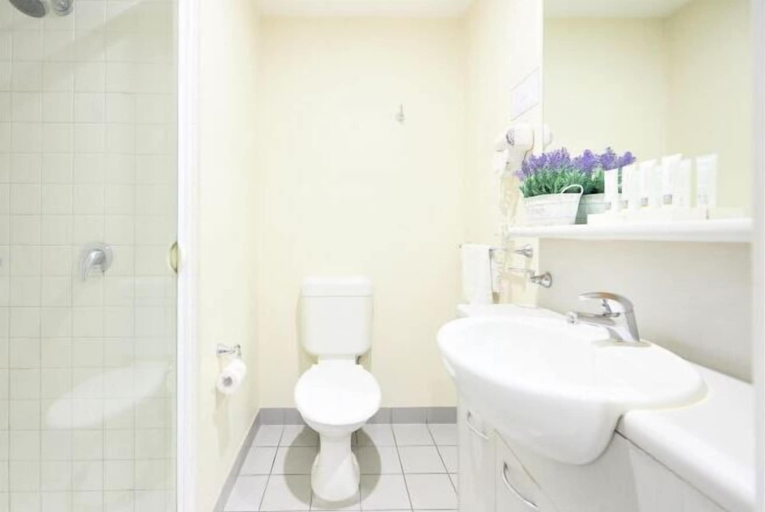 Bathroom 20