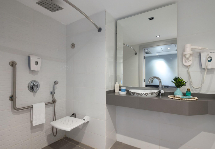 Bathroom 5, Astral Nirvana Club Hotel