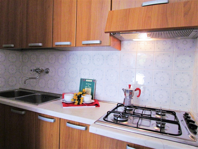 Private kitchen 2, Lovely Holiday Home With Shared Swimming Pool, Venezia