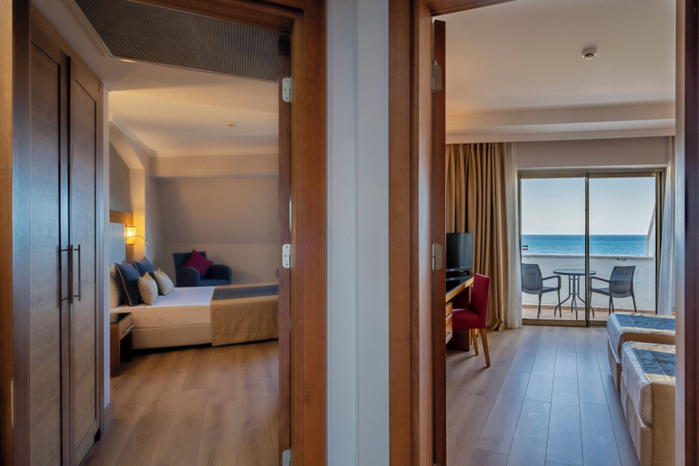 Bedroom 4, Sunland Resort Beldibi - All inclusive, Kemer