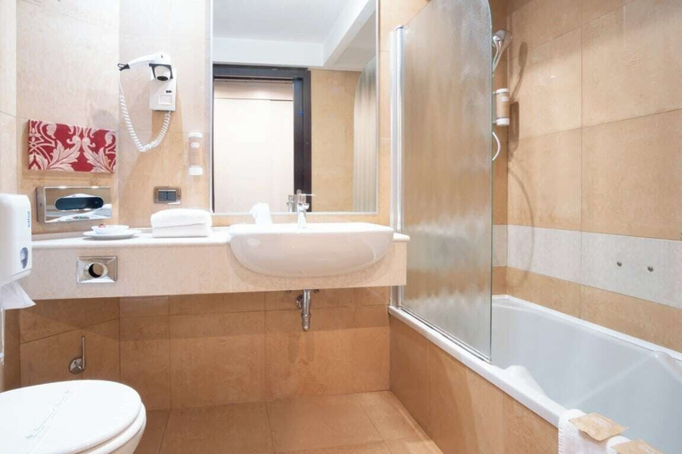 Bathroom 4, Hotel Imperatori, Rome