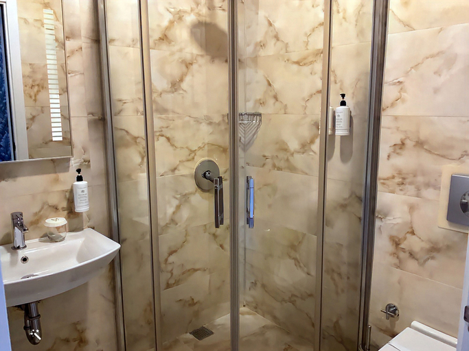 Bathroom 5, Hotel Zade, Merkez