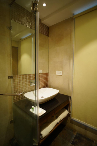 Bathroom 3, Mahaveer Grand, Shimla