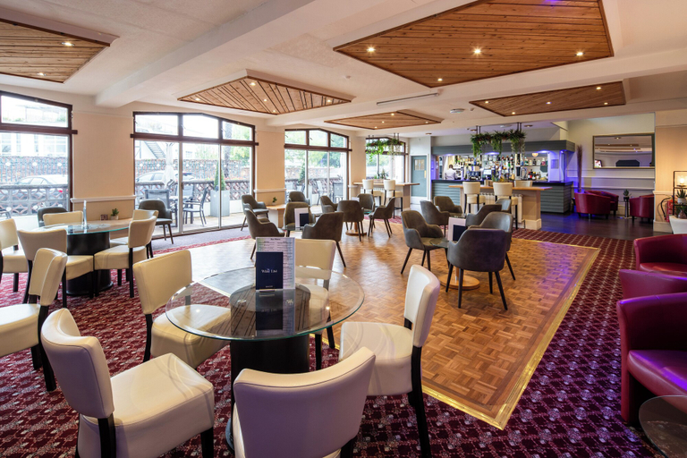 Food & Drinks 5, The Norfolk Lodge Hotel