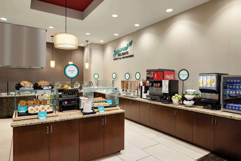 Food & Drinks 5, Embassy Suites Chattanooga / Hamilton Place, Hamilton