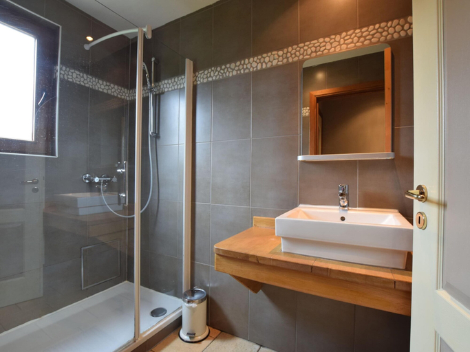 Bathroom 3, Rendeux Retreat with Sauna, Luxembourg
