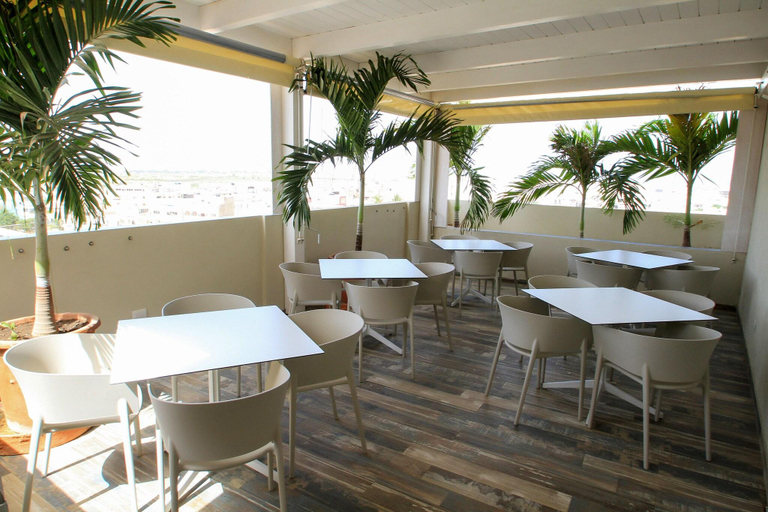Food & Drinks 5, International Hotel Dakar, Dakar