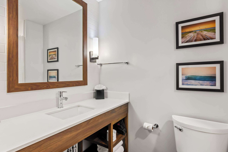 Bathroom 4, Comfort Suites Stuart - Hutchinson Island, Martin