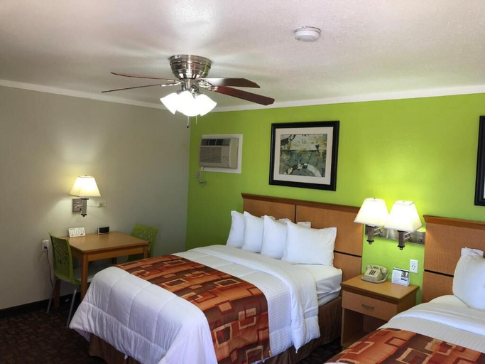 Bedroom 4, Copa Motel, Kingman