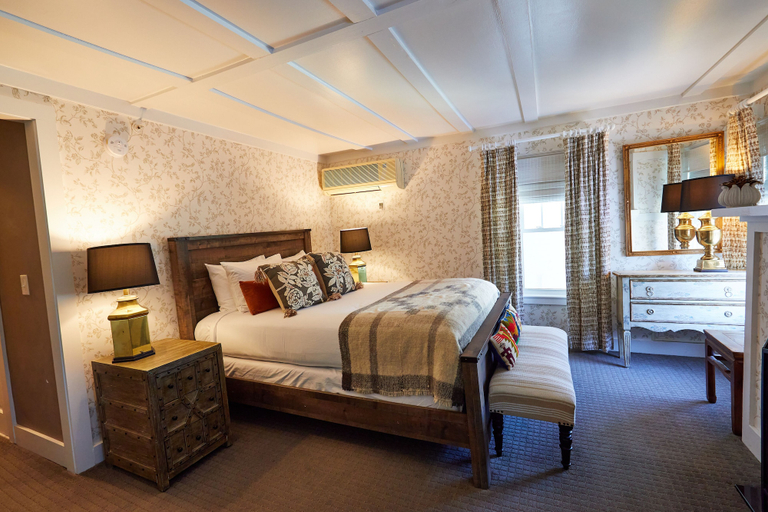 Bedroom 3, Shelter Harbor Inn, Washington