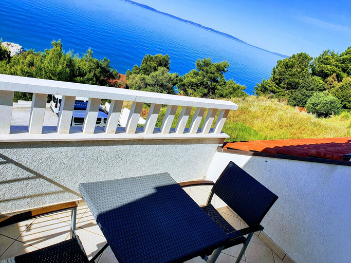 Sport & Beauty, SmartStay Johnny, Podstrana