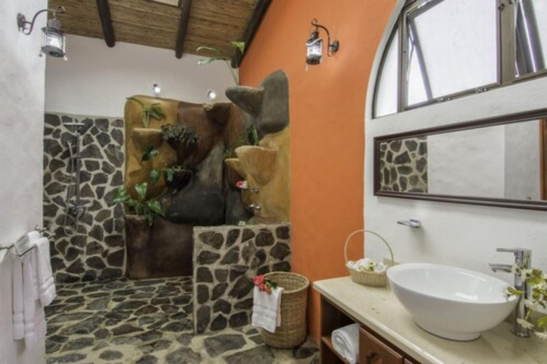 Bathroom 5, Hotel Mountain Paradise, San Carlos