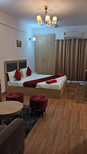 Others 5, Jack Home's, Gautam Buddha Nagar