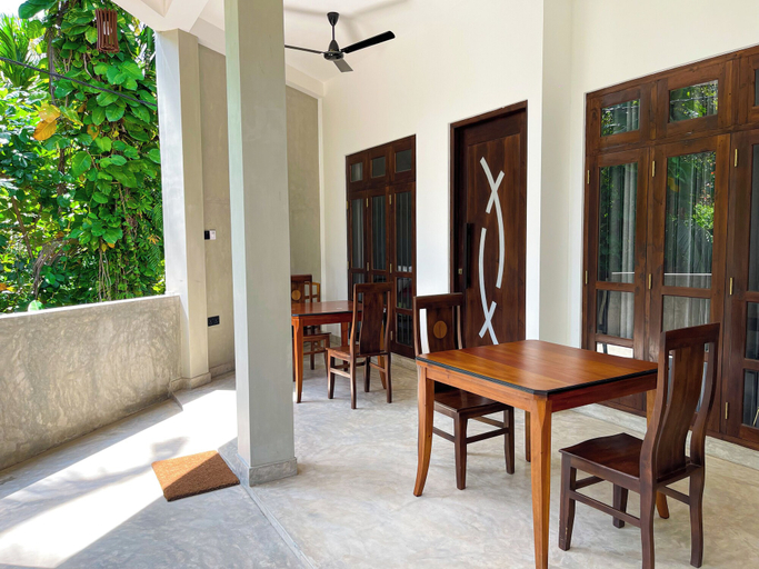 Others 5, LaRoy, Weligama