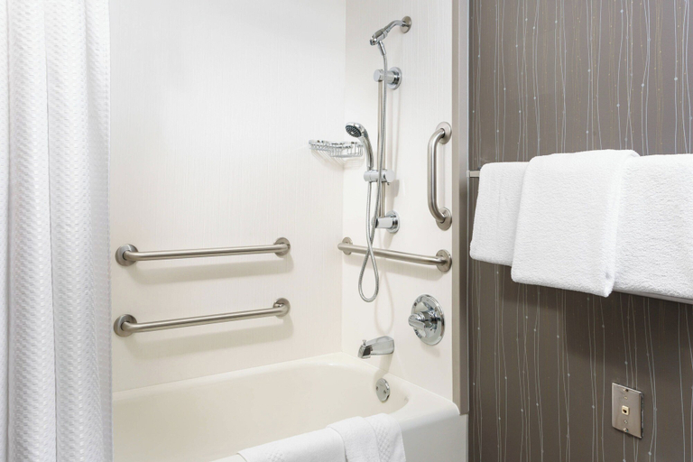Bathroom 5, Courtyard by Marriott Chicago Magnificent Mile, Cook