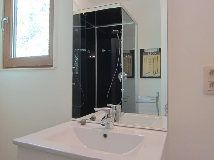 Bathroom 4, Retreat With Ponds, Braibant, Namur