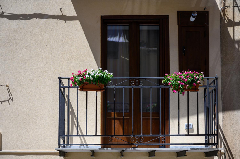 Others 5, A casa duci, Palermo