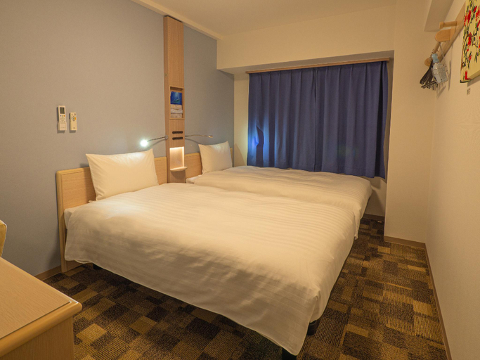 Bedroom 27