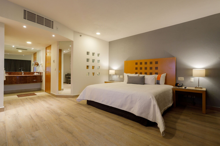 Bedroom 3, Real Inn Torreon, Torreón