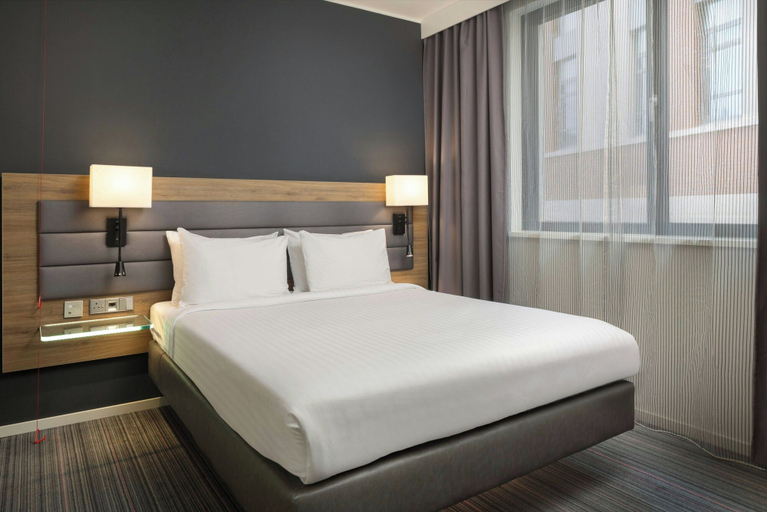 Bedroom 4, Moxy Glasgow Merchant City, Glasgow