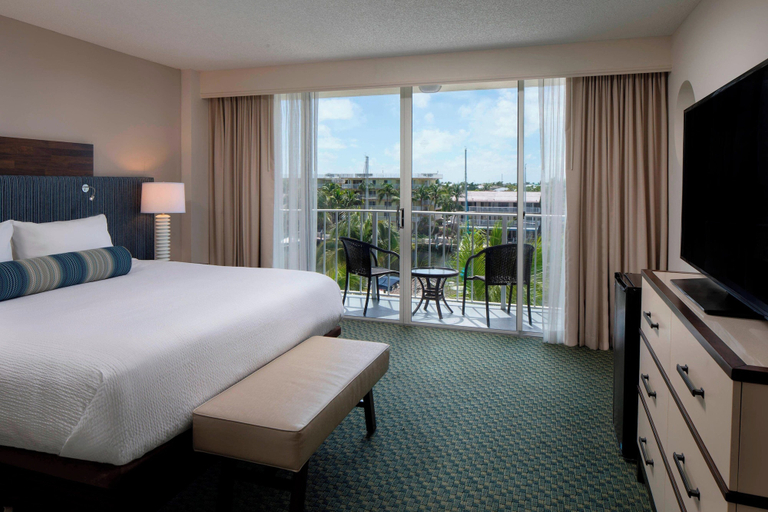 Bedroom 1, Courtyard by Marriott Key Largo, Monroe
