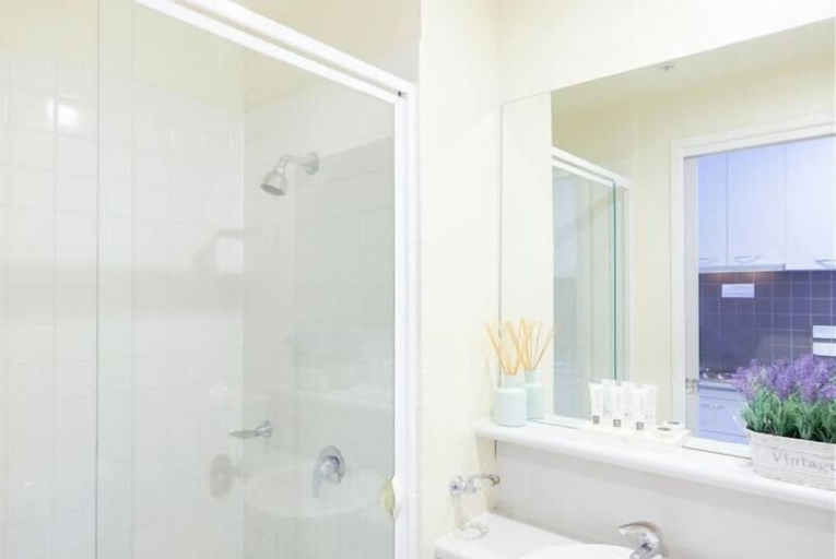 Bathroom 12