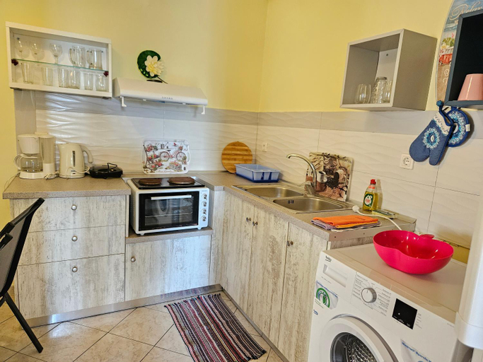 Kitchen 5, Leta apartments, Ionian Islands