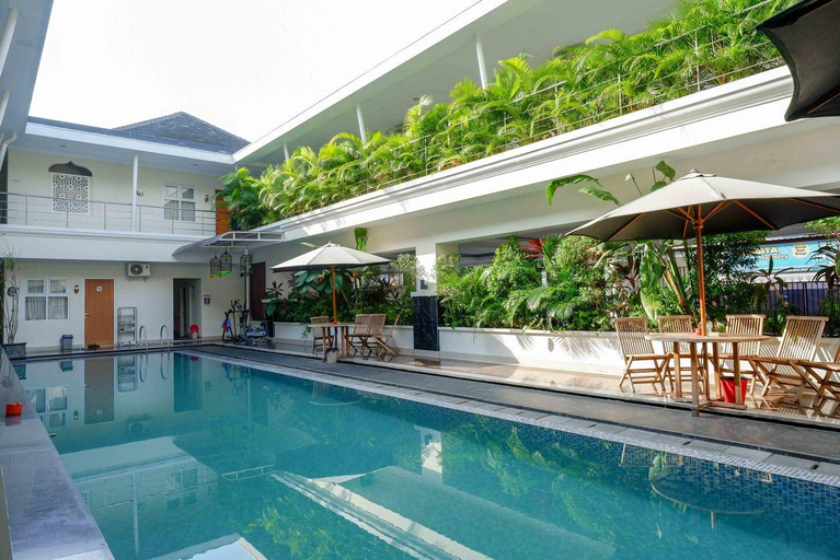 Swimming Pool 2