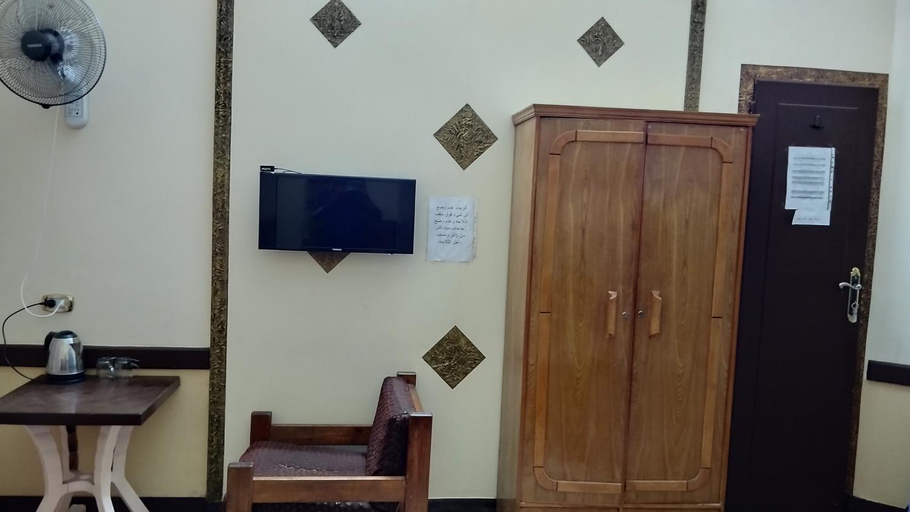 Others 4, فندق هاميس, 'Abdin