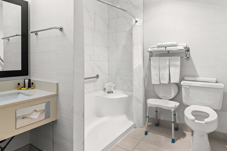 Bathroom 4, Best Western Plus Langley Inn, Greater Vancouver