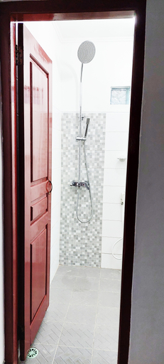 Bathroom 4, Sarwi Endah Beach Cottage, Gunung Kidul