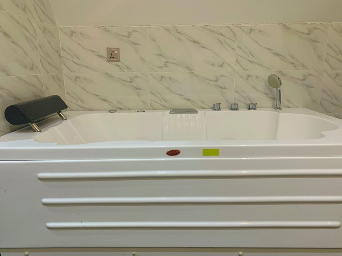 Bathroom 4, Amor Hotels Abuja, Bwari