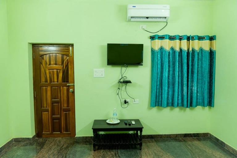Bedroom 2, Le Springlynn, Viluppuram