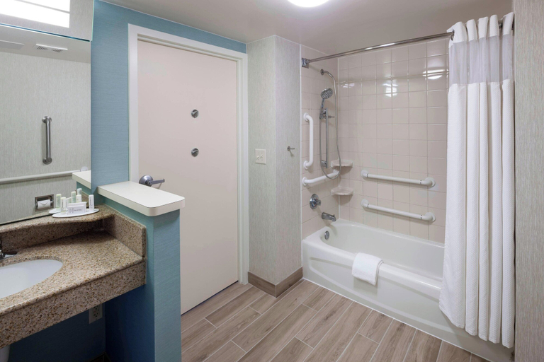 Bathroom 4