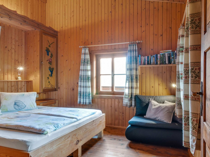 Bedroom 2, Chalet in Mortschach near Ski Slopes, Spittal an der Drau