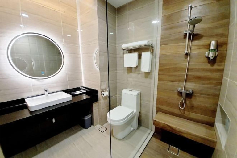 Bathroom 12