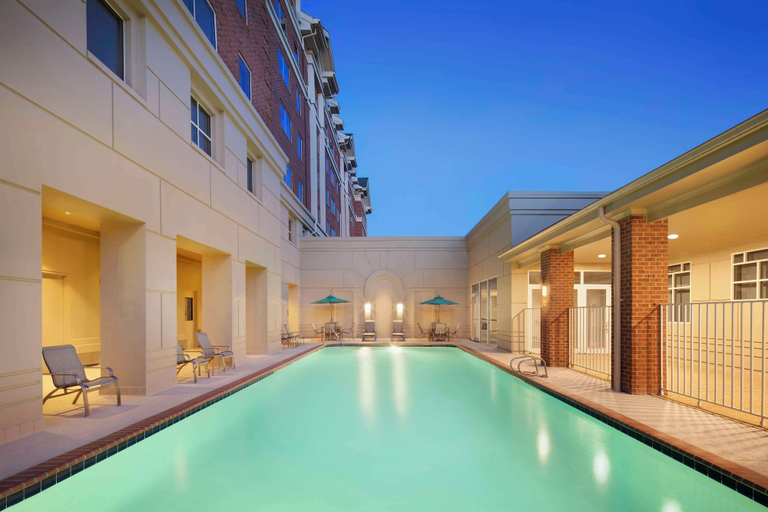 Sport & Beauty 2, DoubleTree by Hilton Atlanta - Roswell, Fulton