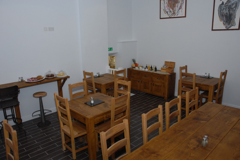 Food & Drinks 5, Rushop Hall, Derbyshire