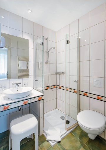 Bathroom 5, Alpha Hotel Hermann von Salza, Unstrut-Hainich-Kreis