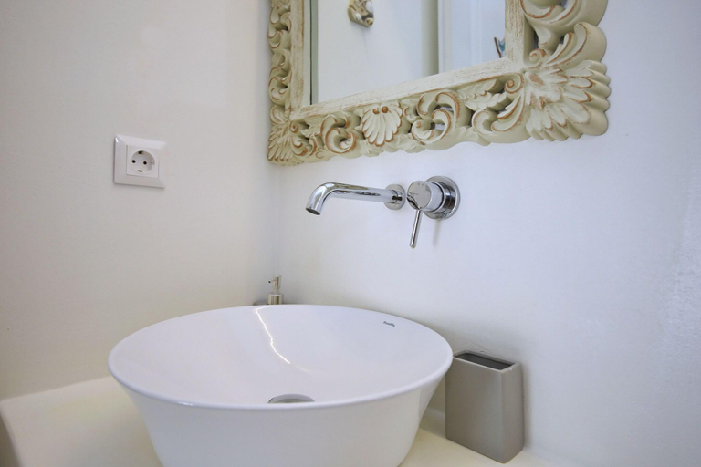 Bathroom 5, Evlalia Studios & Villas, Thessaly