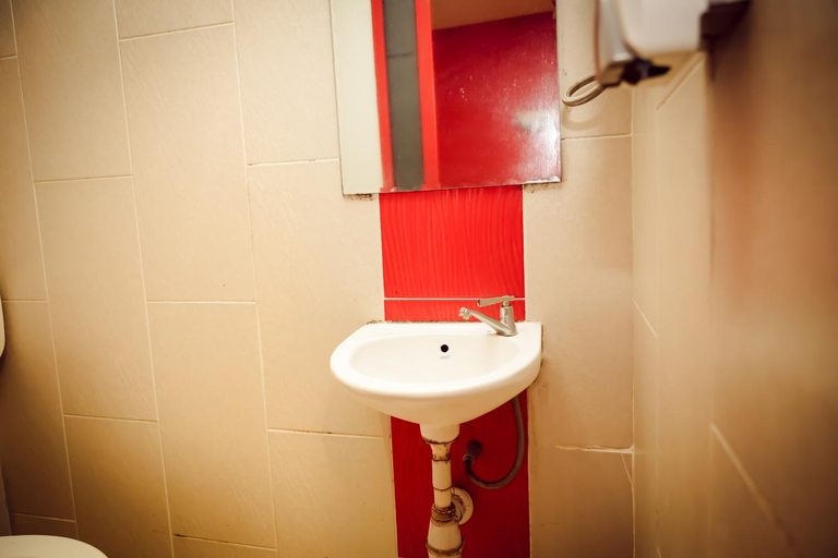 Bathroom 4, V Hotel Titiwangsa, Kuala Lumpur