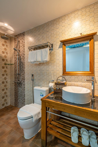 Bathroom 8
